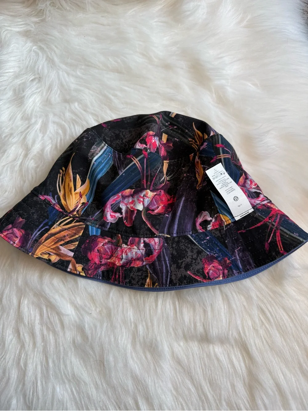 Lululemon Both Ways Reversible Bucket Hat WTDR/VFBM NWT